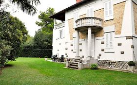 Apartments Haliaetum
